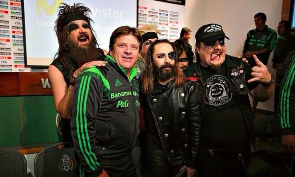 moderatto con el piojo herrera